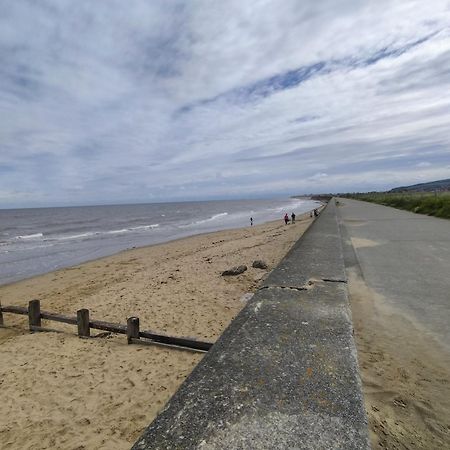3 Bedroom Caravan, Edi Rita, Robin Hood, Pet Friendly Meliden Esterno foto