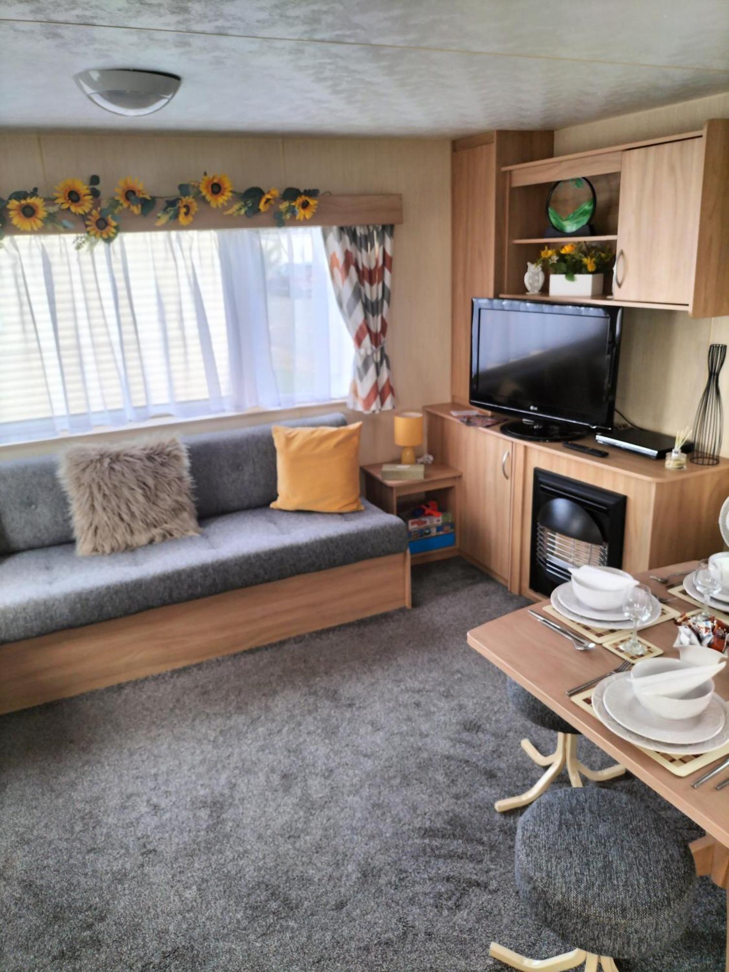 3 Bedroom Caravan, Edi Rita, Robin Hood, Pet Friendly Meliden Esterno foto